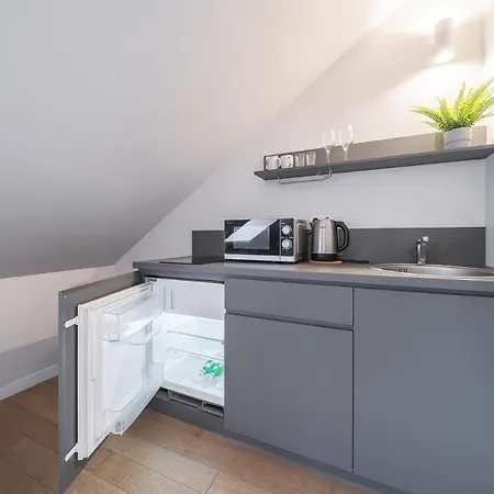 בית הארחה Lollo Luxury - Lollo 3*