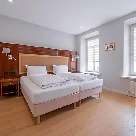 בית הארחה Lollo Luxury - Lollo 3*