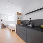 Lollo Luxury - Lollo